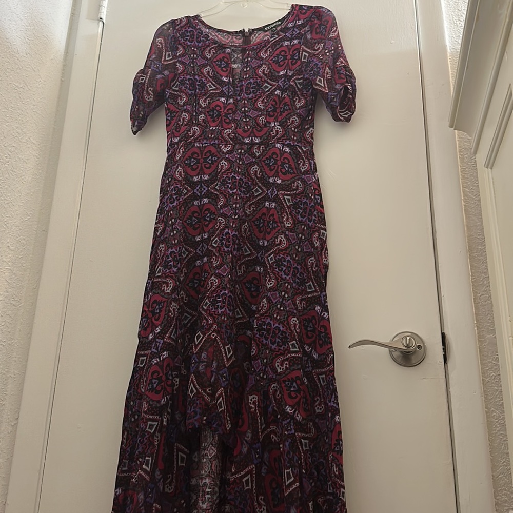 Express High Low Patterned Triangle Neckline Cut … - image 3